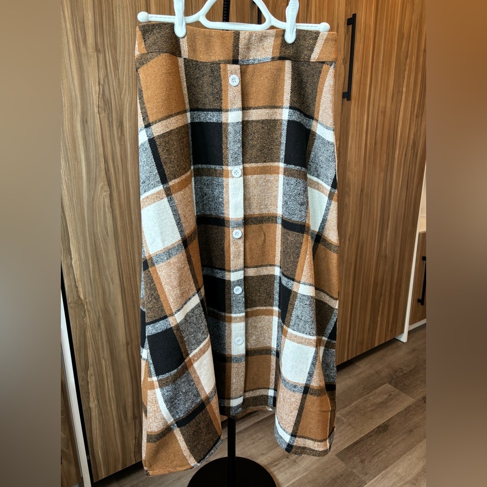 Plaid Skirt in Brown and Black